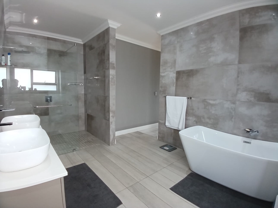 3 Bedroom Property for Sale in Heron Banks Golf Estate Free State